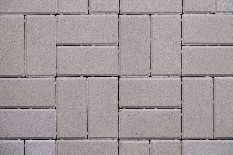Lewis Monoblock 200x100x50mm | 9.76m² Block Paving Pack