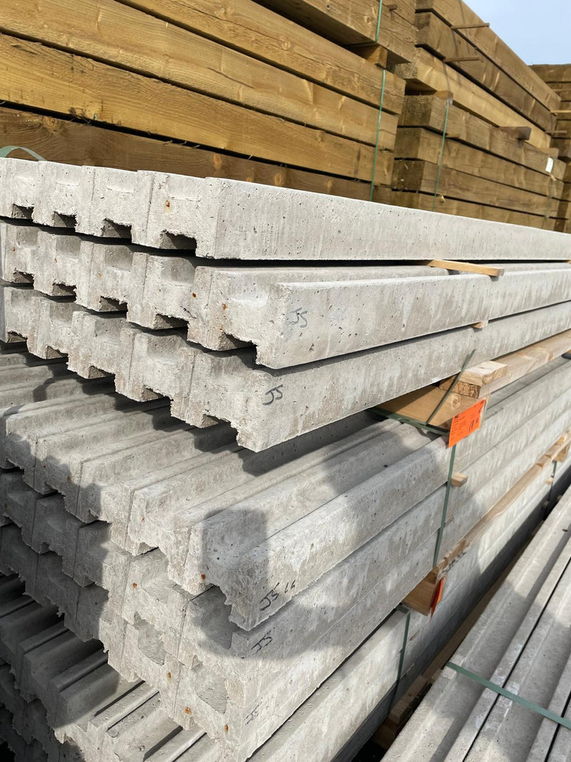 10ft Concrete Intermediate post 3050mm 73kg each slot size 55mm - 50mm